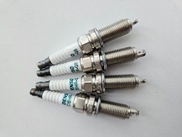 Комплект свічок запалювання для Toyota, OEM 90919-01289 00280 фото