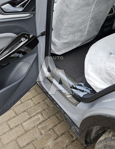 Комплект внутрішніх накладок на пороги для Volkswagen ID4/ID4X 2021 2022 2023 2024 2025 2026 сріблястий 00249 фото