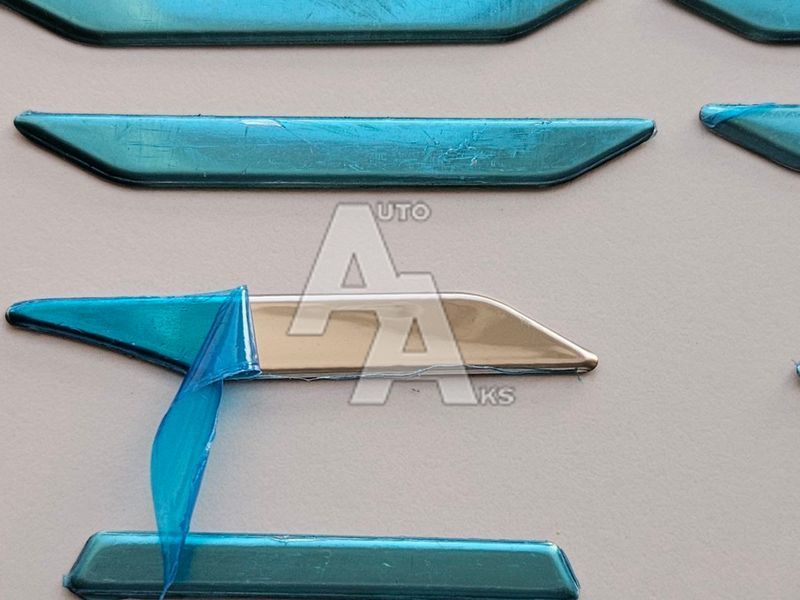 Накладки на решітку переднього бампера для Toyota Rav4 2019 2020 2021 2022 2023 2024 2025 00207 фото